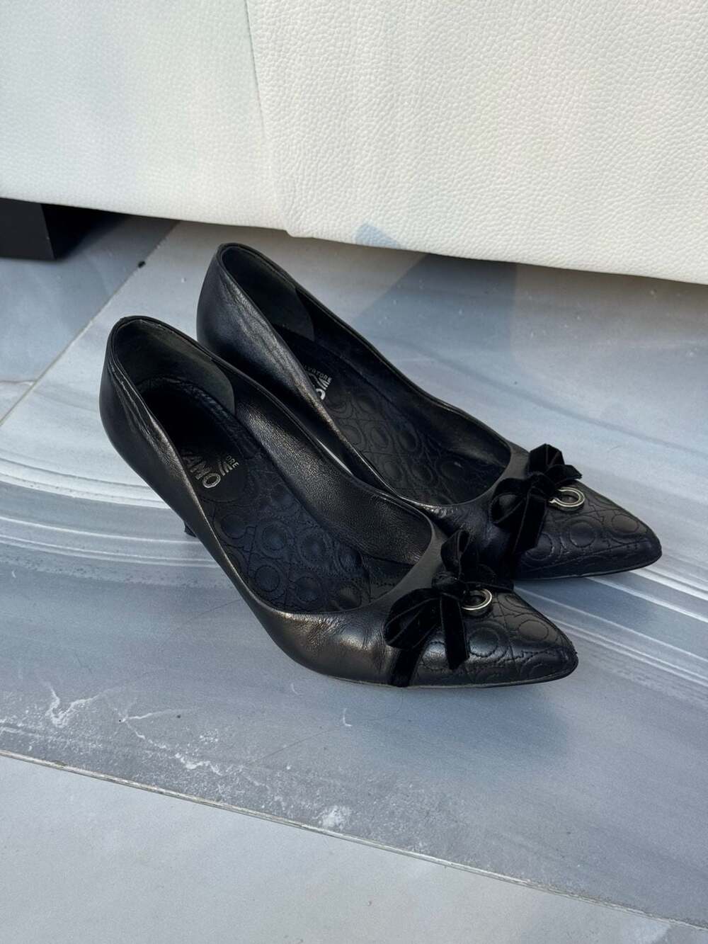 Vintage Salvatore Ferragamo Black Leather Quilted Bow Pumps Size 7.5